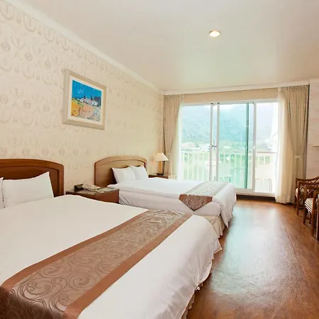 Lakeside Resort